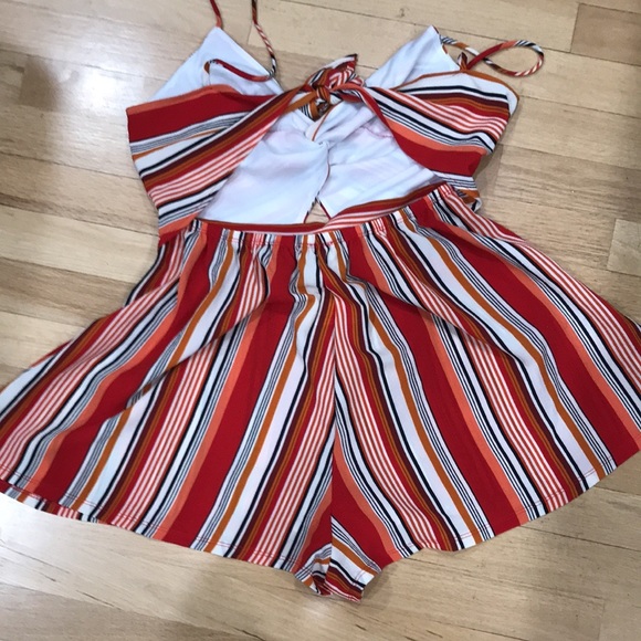 - Romper - Picture 6 of 10